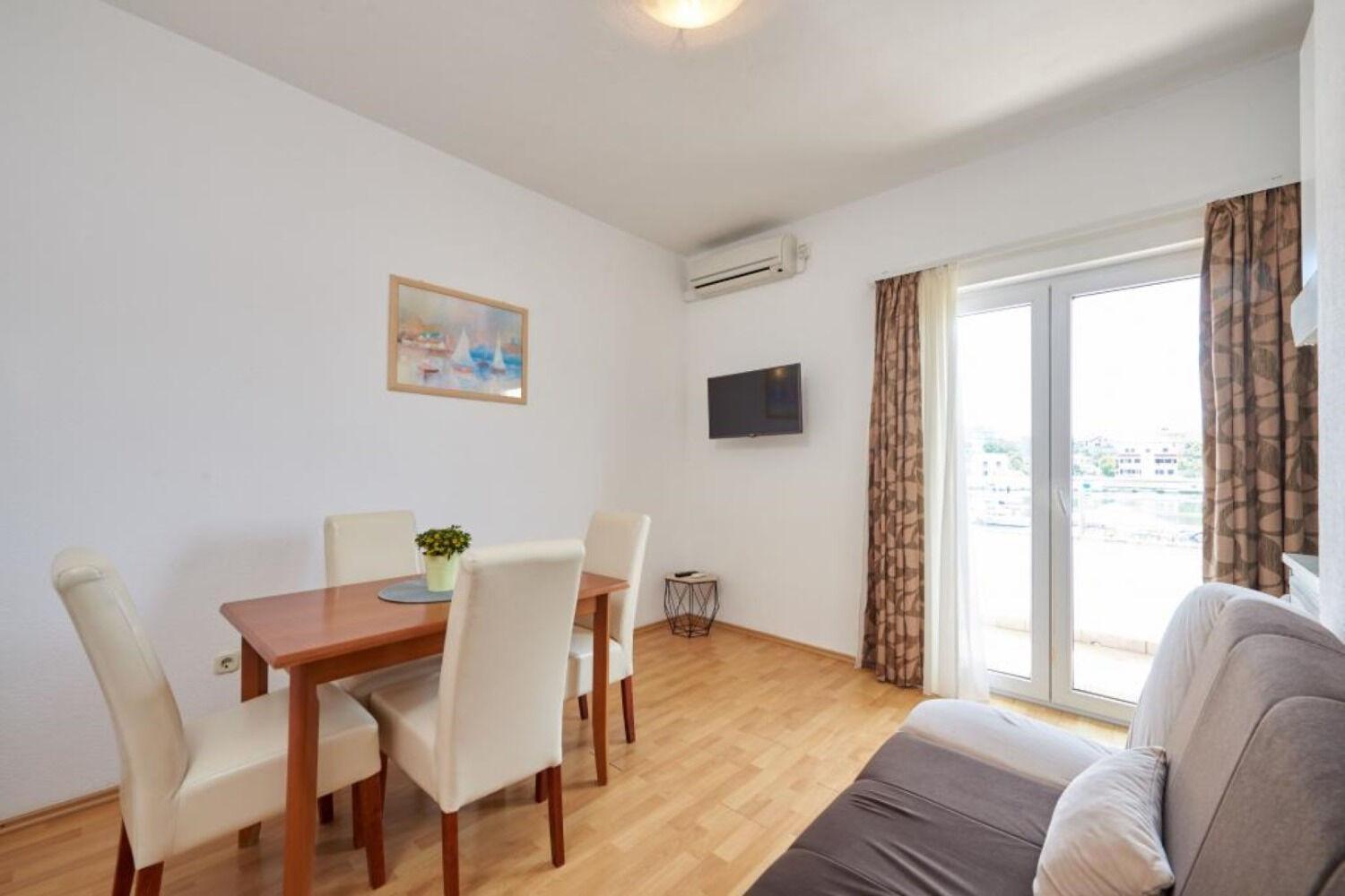Apartments Mare - 30 M From Pebble Beach Seget Vranjica Exterior photo